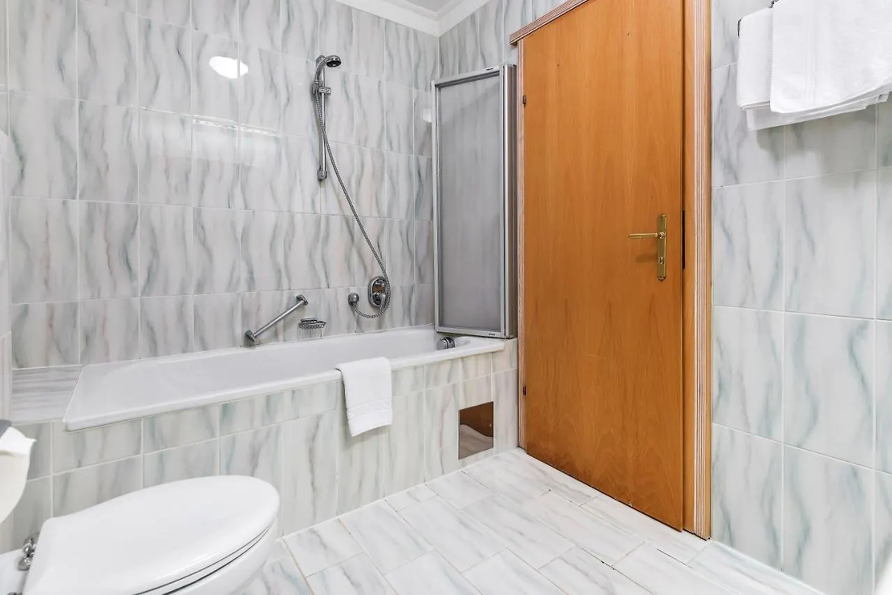 אישגל Heart Hotel Sylvia בית הארחה